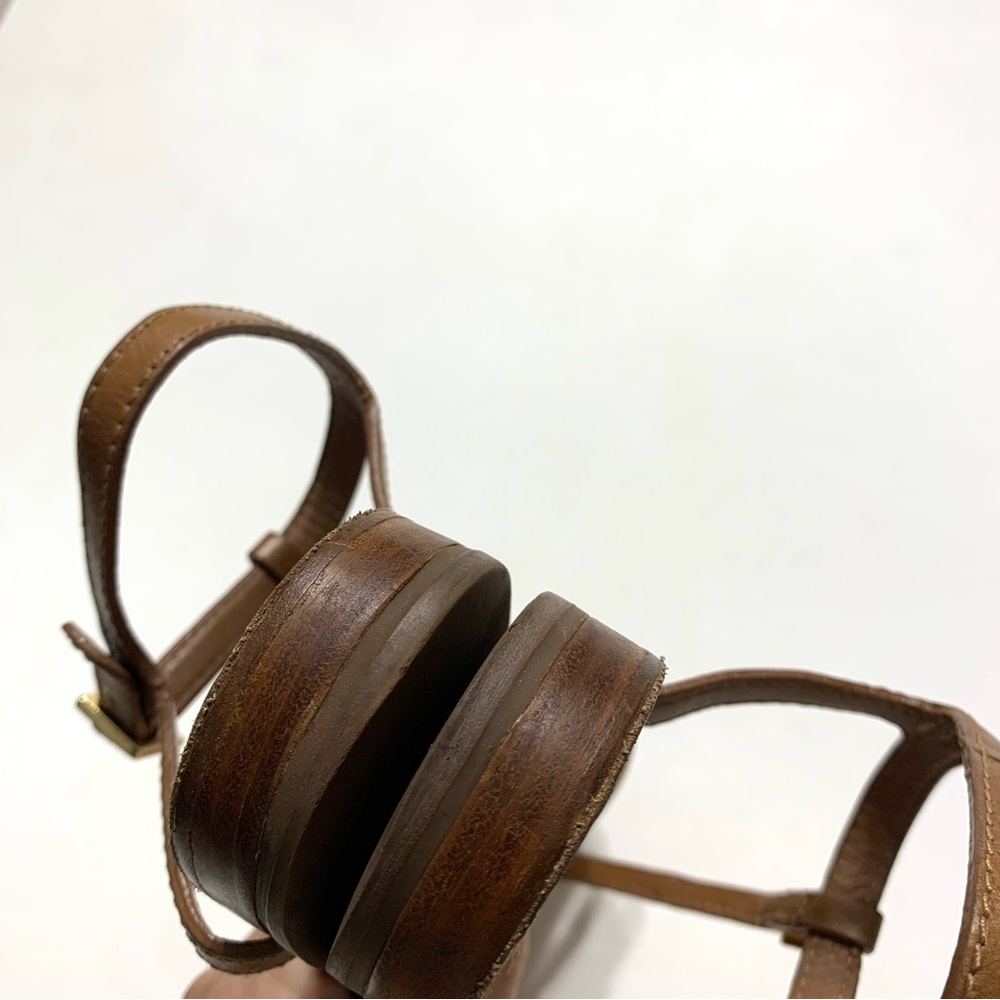 Women's Tan Leather T-Strap Sandals, Size 8 - Picture 10 of 15